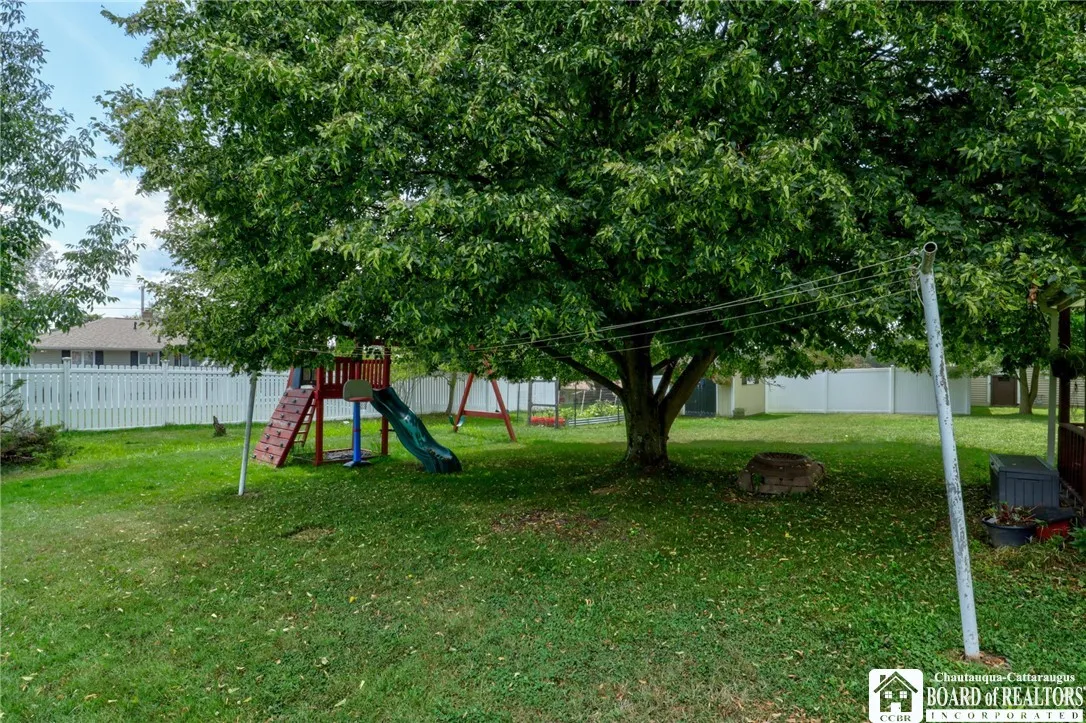 59 Laurie Lane, Jamestown, New York 14701, Jamestown, New York 14701, 3 Bedrooms Bedrooms, 6 Rooms Rooms,2 BathroomsBathrooms,Residential,Closed,59 Laurie Lane, Jamestown, New York 14701,0,R1626122