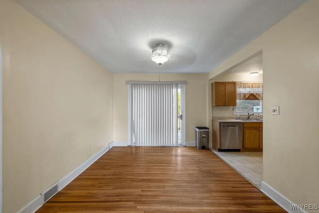 88 Mapleview Road, Cheektowaga, New York 14225, Cheektowaga, New York 14225, 4 Bedrooms Bedrooms, 8 Rooms Rooms,1 BathroomBathrooms,Residential,Closed,88 Mapleview Road, Cheektowaga, New York 14225,0,B1626335