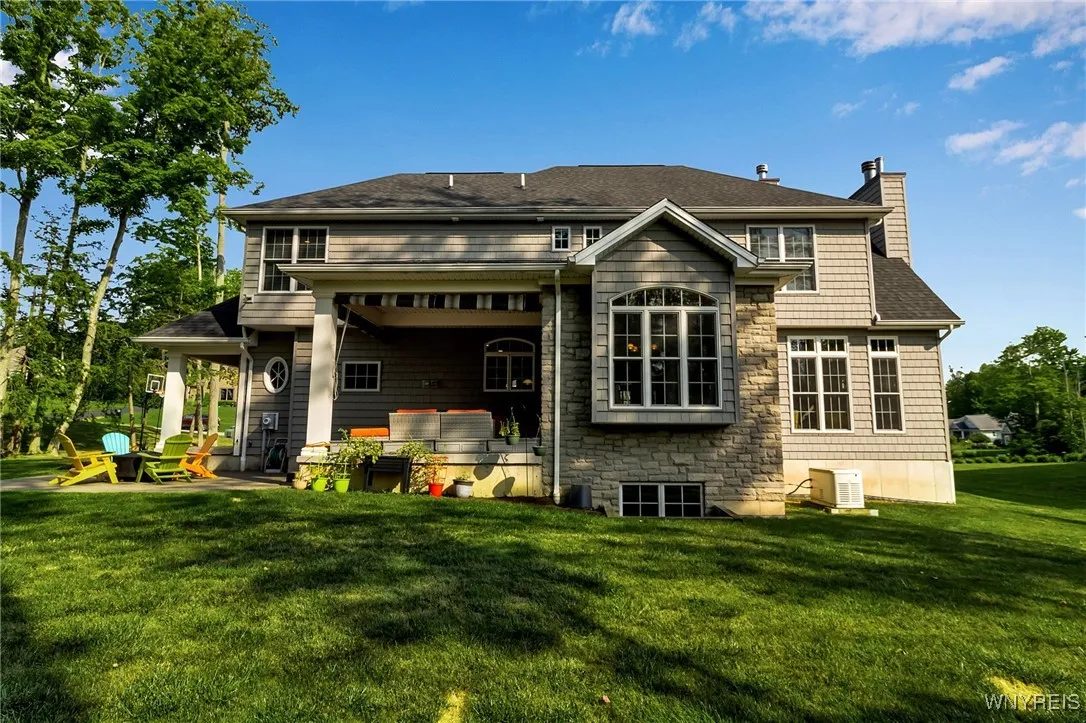 Whole house generator for added comfort. 2018