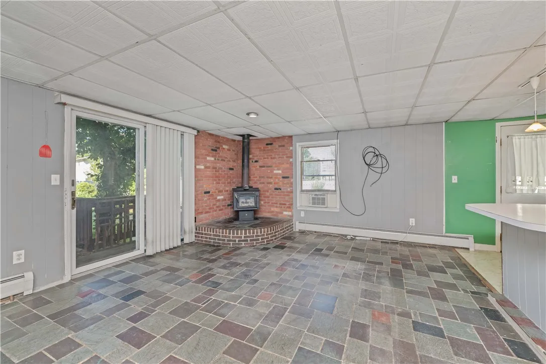 12 Barker Street, Seneca Falls, New York 13148, Seneca Falls, New York 13148, 3 Bedrooms Bedrooms, 7 Rooms Rooms,1 BathroomBathrooms,Residential,Closed,12 Barker Street, Seneca Falls, New York 13148,0,R1626510