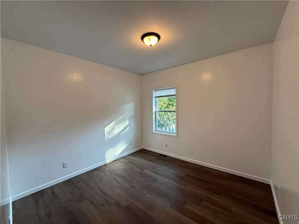 312 East Broadway 2, Fulton, New York 13069, Fulton, New York 13069, 2 Bedrooms Bedrooms, 4 Rooms Rooms,1 BathroomBathrooms,Residential Lease,For Rent,312 East Broadway 2, Fulton, New York 13069,S1626071