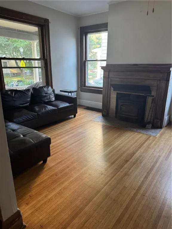 21 Thayer Street 2, Rochester, New York 14607, Rochester, New York 14607, 3 Bedrooms Bedrooms, 7 Rooms Rooms,1 BathroomBathrooms,Residential Lease,For Rent,21 Thayer Street 2, Rochester, New York 14607,R1626965