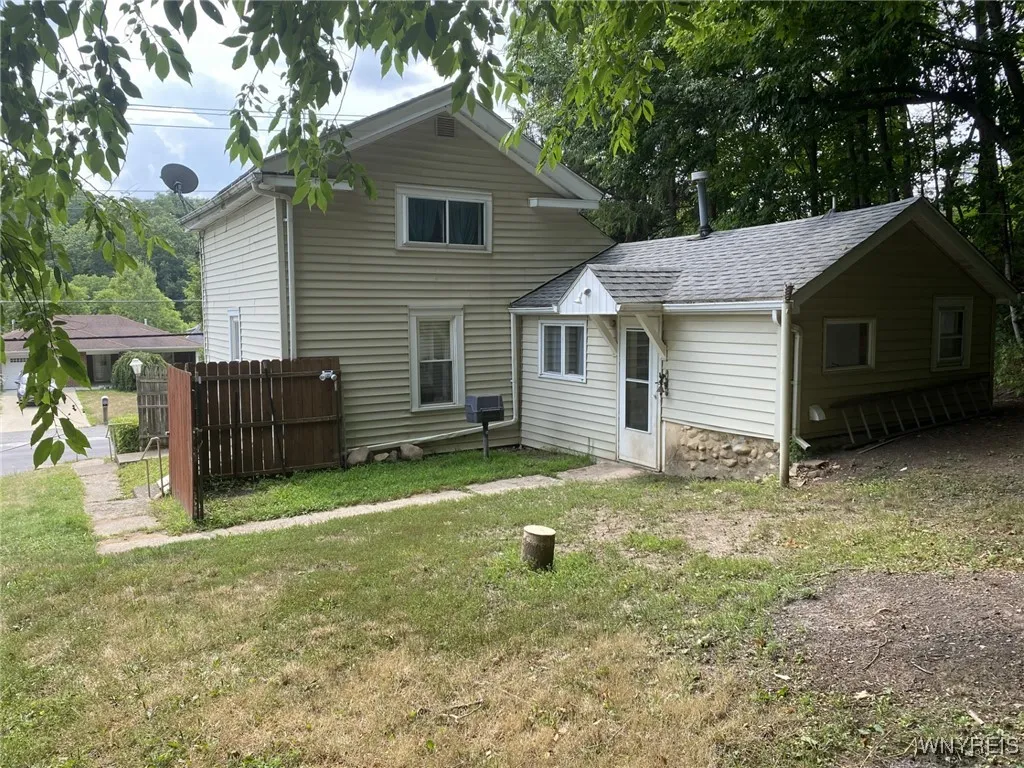 177 Clinton Street, Bennington, New York 14037, Bennington, New York 14037, 2 Bedrooms Bedrooms, 7 Rooms Rooms,1 BathroomBathrooms,Residential,Closed,177 Clinton Street, Bennington, New York 14037,0,B1621618