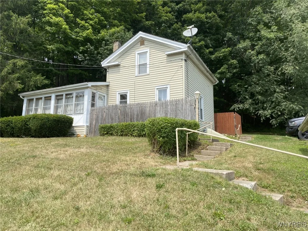 177 Clinton Street, Bennington, New York 14037, Bennington, New York 14037, 2 Bedrooms Bedrooms, 7 Rooms Rooms,1 BathroomBathrooms,Residential,Closed,177 Clinton Street, Bennington, New York 14037,0,B1621618