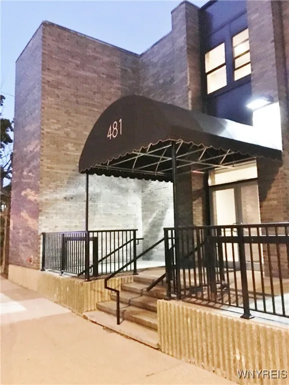 481 Franklin Street 11, Buffalo, New York 14202, Buffalo, New York 14202, 1 Bedroom Bedrooms, 2 Rooms Rooms,1 BathroomBathrooms,Residential Lease,For Rent,481 Franklin Street 11, Buffalo, New York 14202,B1627055