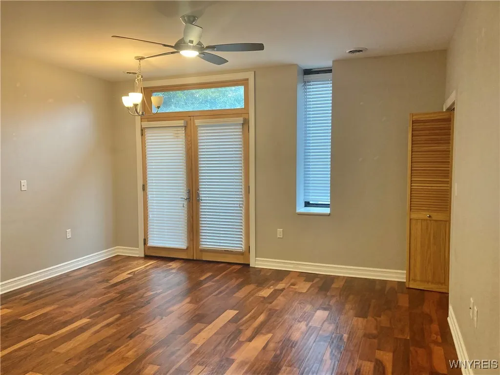 481 Franklin Street 11, Buffalo, New York 14202, Buffalo, New York 14202, 1 Bedroom Bedrooms, 2 Rooms Rooms,1 BathroomBathrooms,Residential Lease,For Rent,481 Franklin Street 11, Buffalo, New York 14202,B1627055