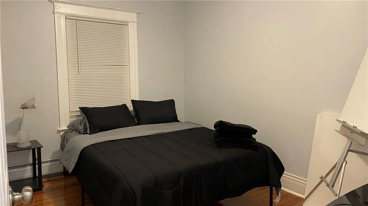 193 Pearl Street 1, Rochester, New York 14607, Rochester, New York 14607, 2 Bedrooms Bedrooms, 4 Rooms Rooms,1 BathroomBathrooms,Residential Lease,For Rent,193 Pearl Street 1, Rochester, New York 14607,R1626905