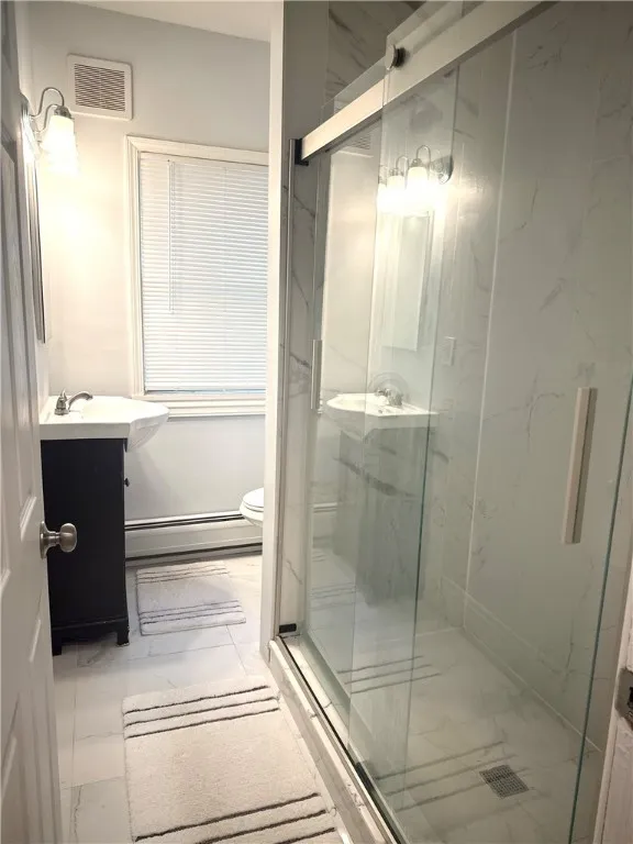 193 Pearl Street 1, Rochester, New York 14607, Rochester, New York 14607, 2 Bedrooms Bedrooms, 4 Rooms Rooms,1 BathroomBathrooms,Residential Lease,For Rent,193 Pearl Street 1, Rochester, New York 14607,R1626905