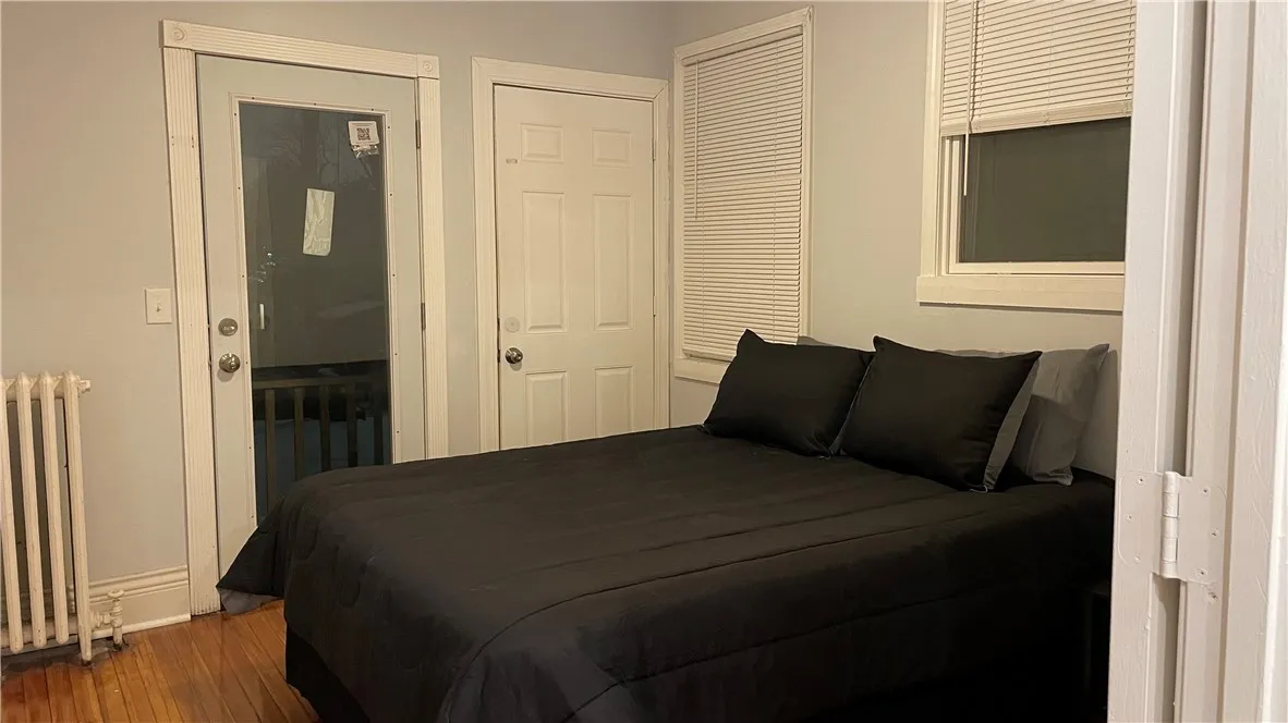193 Pearl Street 1, Rochester, New York 14607, Rochester, New York 14607, 2 Bedrooms Bedrooms, 4 Rooms Rooms,1 BathroomBathrooms,Residential Lease,For Rent,193 Pearl Street 1, Rochester, New York 14607,R1626905