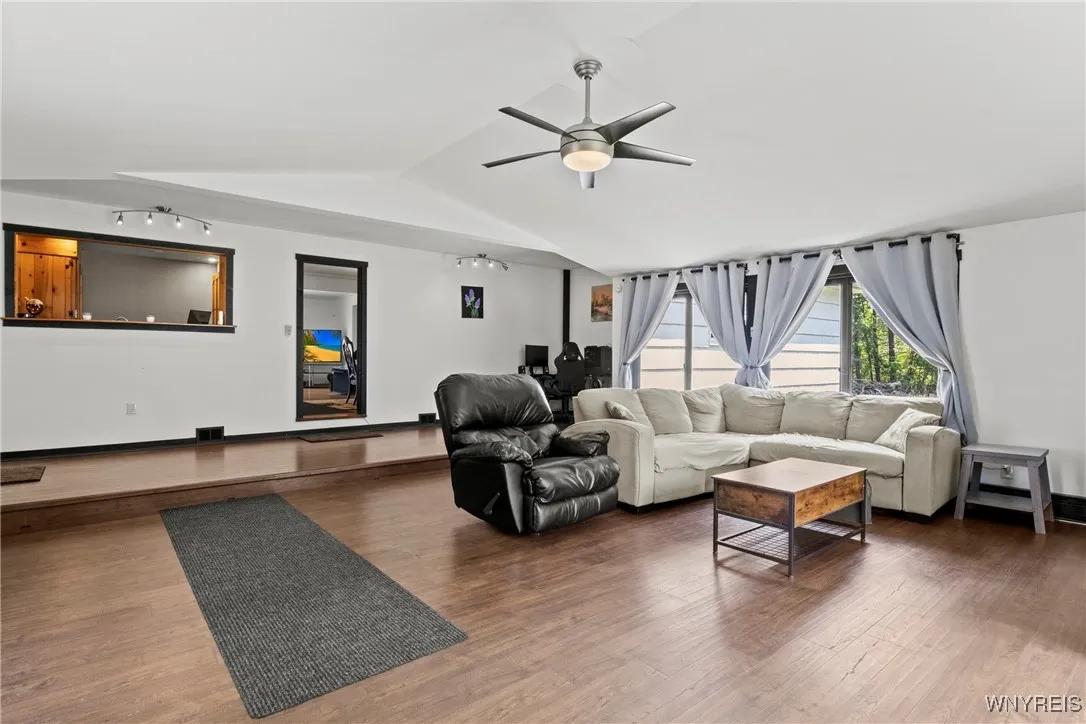 10950 Alleghany Road, Darien, New York 14040, Darien, New York 14040, 3 Bedrooms Bedrooms, 7 Rooms Rooms,1 BathroomBathrooms,Residential,Closed,10950 Alleghany Road, Darien, New York 14040,0,B1627186