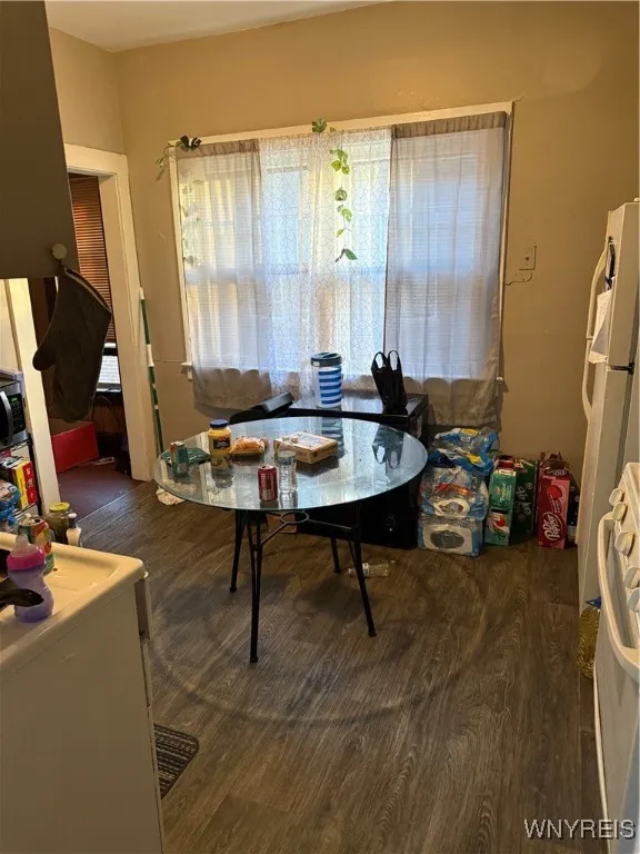 86 Kingston Place, Buffalo, New York 14210, Buffalo, New York 14210, 6 Bedrooms Bedrooms, ,2 BathroomsBathrooms,Residential,For Sale,86 Kingston Place, Buffalo, New York 14210,B1627194