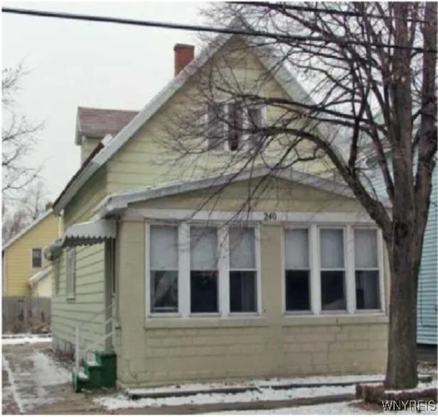 240 East Street, Buffalo, New York 14207, Buffalo, New York 14207, 3 Bedrooms Bedrooms, 3 Rooms Rooms,1 BathroomBathrooms,Residential,For Sale,240 East Street, Buffalo, New York 14207,B1625012