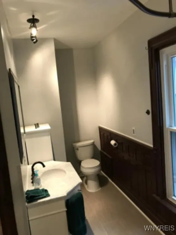 240 East Street, Buffalo, New York 14207, Buffalo, New York 14207, 3 Bedrooms Bedrooms, 3 Rooms Rooms,1 BathroomBathrooms,Residential,For Sale,240 East Street, Buffalo, New York 14207,B1625012