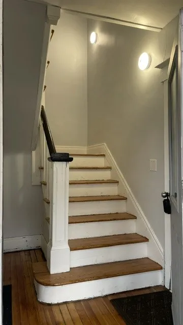 193 Pearl Street 3, Rochester, New York 14607, Rochester, New York 14607, 2 Bedrooms Bedrooms, 4 Rooms Rooms,1 BathroomBathrooms,Residential Lease,For Rent,193 Pearl Street 3, Rochester, New York 14607,R1626958
