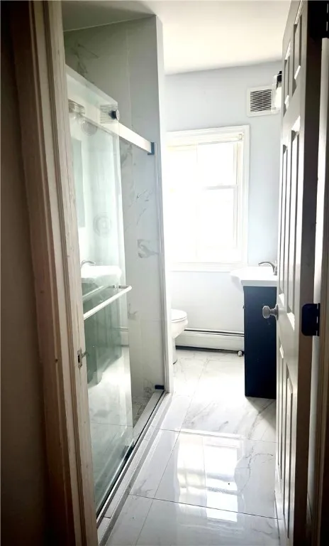193 Pearl Street 3, Rochester, New York 14607, Rochester, New York 14607, 2 Bedrooms Bedrooms, 4 Rooms Rooms,1 BathroomBathrooms,Residential Lease,For Rent,193 Pearl Street 3, Rochester, New York 14607,R1626958