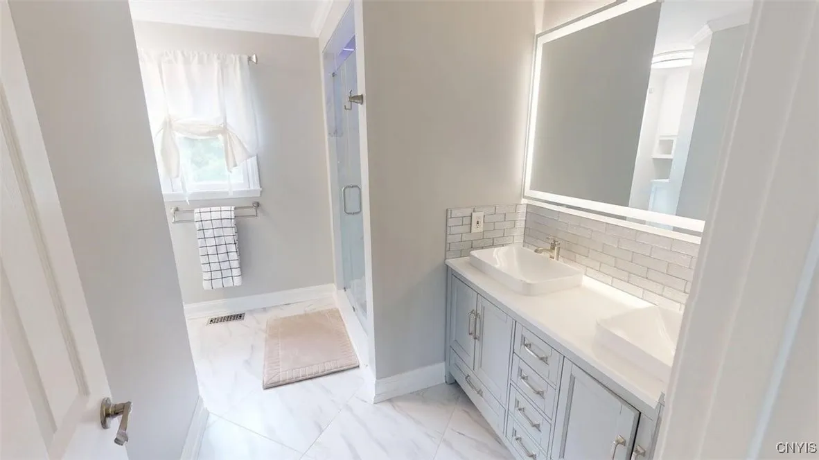 4902 Macgregor Lane, Onondaga, New York 13215, Onondaga, New York 13215, 4 Bedrooms Bedrooms, 9 Rooms Rooms,2 BathroomsBathrooms,Residential,Closed,4902 Macgregor Lane, Onondaga, New York 13215,0,S1625000