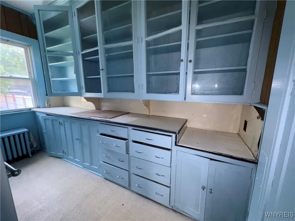 Walk in pantry
