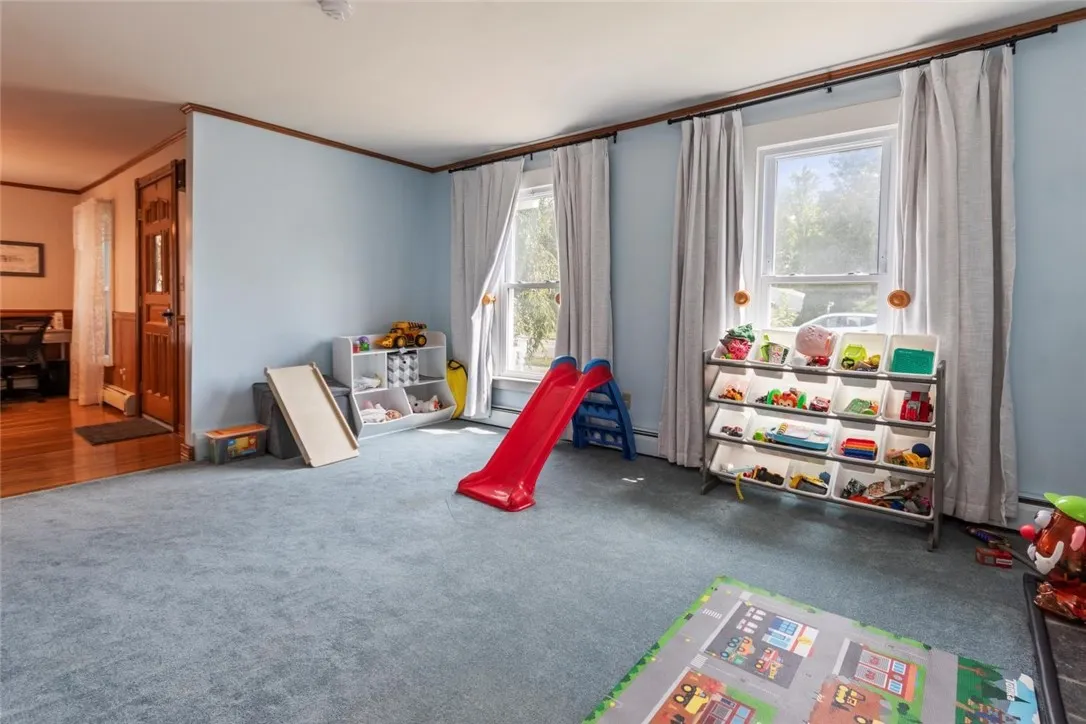 84 Bridge Street, Seneca Falls, New York 13148, Seneca Falls, New York 13148, 5 Bedrooms Bedrooms, 9 Rooms Rooms,1 BathroomBathrooms,Residential,Closed,84 Bridge Street, Seneca Falls, New York 13148,0,R1626780