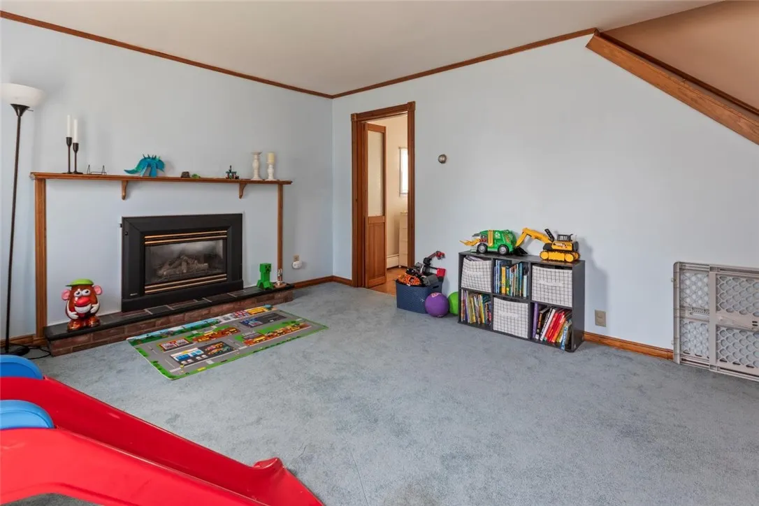 84 Bridge Street, Seneca Falls, New York 13148, Seneca Falls, New York 13148, 5 Bedrooms Bedrooms, 9 Rooms Rooms,1 BathroomBathrooms,Residential,Closed,84 Bridge Street, Seneca Falls, New York 13148,0,R1626780