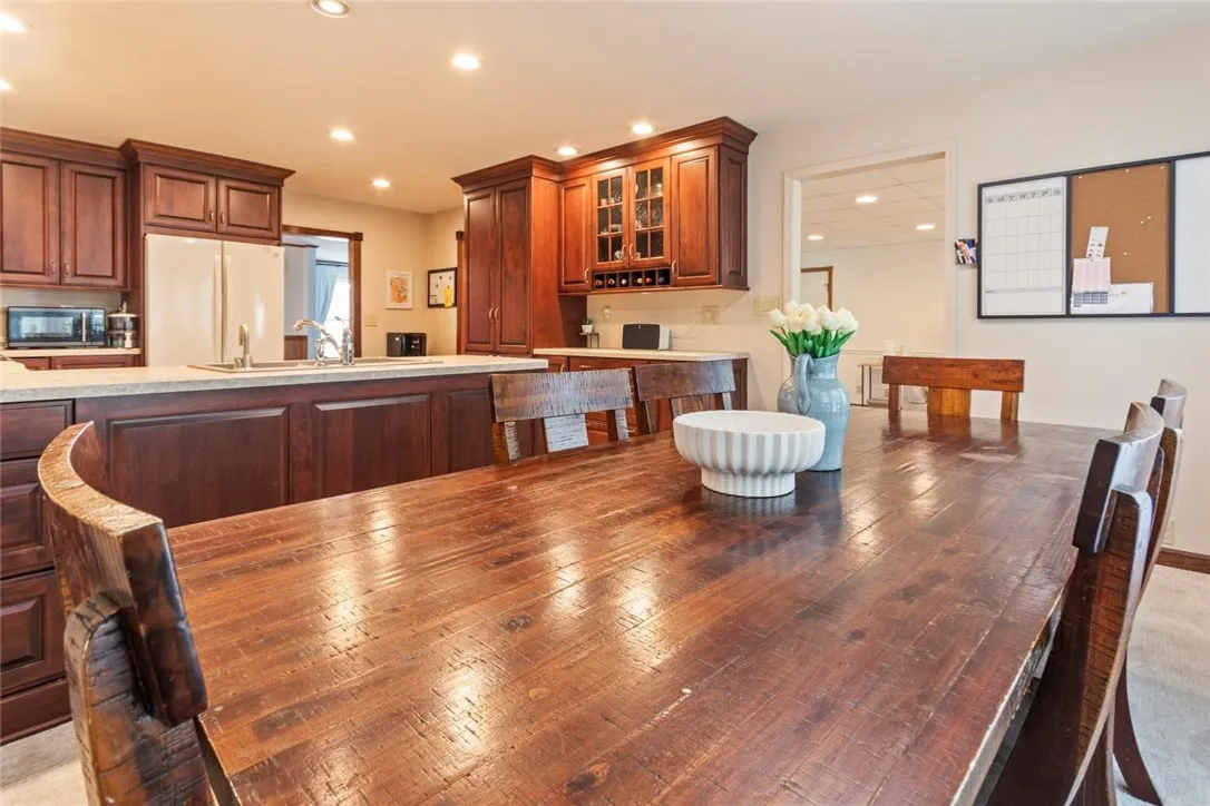 84 Bridge Street, Seneca Falls, New York 13148, Seneca Falls, New York 13148, 5 Bedrooms Bedrooms, 9 Rooms Rooms,1 BathroomBathrooms,Residential,Closed,84 Bridge Street, Seneca Falls, New York 13148,0,R1626780