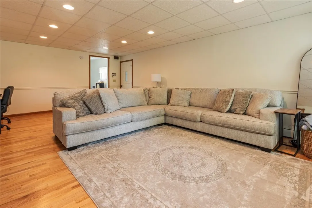 84 Bridge Street, Seneca Falls, New York 13148, Seneca Falls, New York 13148, 5 Bedrooms Bedrooms, 9 Rooms Rooms,1 BathroomBathrooms,Residential,Closed,84 Bridge Street, Seneca Falls, New York 13148,0,R1626780