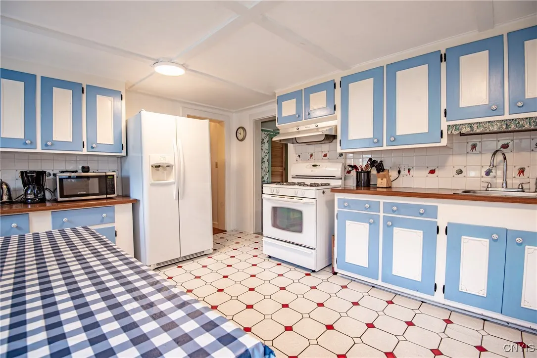 9185 Hawkinsville Road, Boonville, New York 13309, Boonville, New York 13309, 4 Bedrooms Bedrooms, 11 Rooms Rooms,1 BathroomBathrooms,Residential,For Sale,9185 Hawkinsville Road, Boonville, New York 13309,0,S1626505