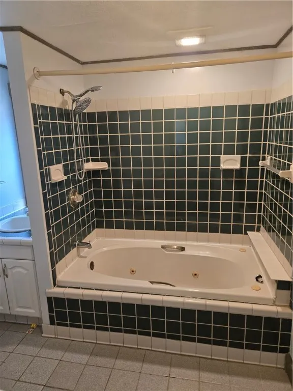 114 Seager Street, Rochester, New York 14620, Rochester, New York 14620, 2 Bedrooms Bedrooms, 5 Rooms Rooms,1 BathroomBathrooms,Residential Lease,For Rent,114 Seager Street, Rochester, New York 14620,R1627229