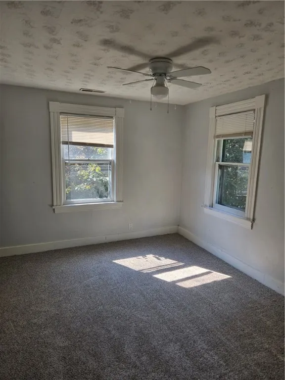 114 Seager Street, Rochester, New York 14620, Rochester, New York 14620, 2 Bedrooms Bedrooms, 5 Rooms Rooms,1 BathroomBathrooms,Residential Lease,For Rent,114 Seager Street, Rochester, New York 14620,R1627229
