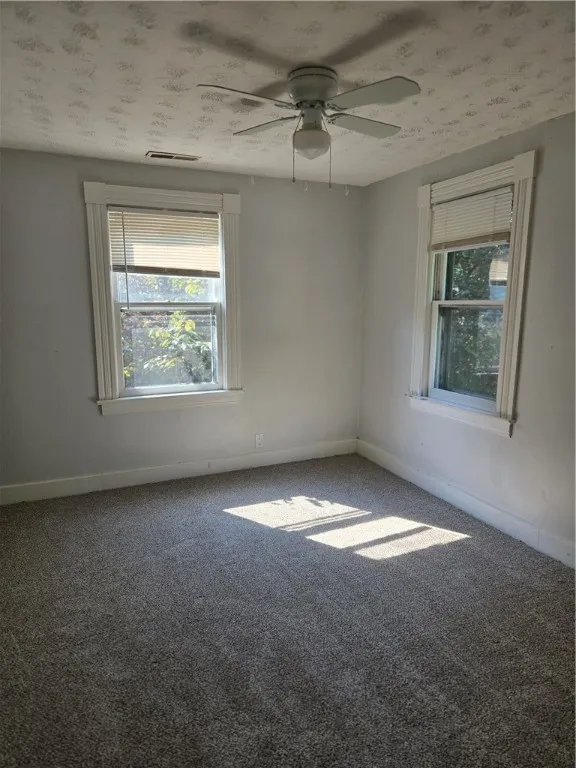 114 Seager Street, Rochester, New York 14620, Rochester, New York 14620, 2 Bedrooms Bedrooms, 5 Rooms Rooms,1 BathroomBathrooms,Residential Lease,For Rent,114 Seager Street, Rochester, New York 14620,R1627229