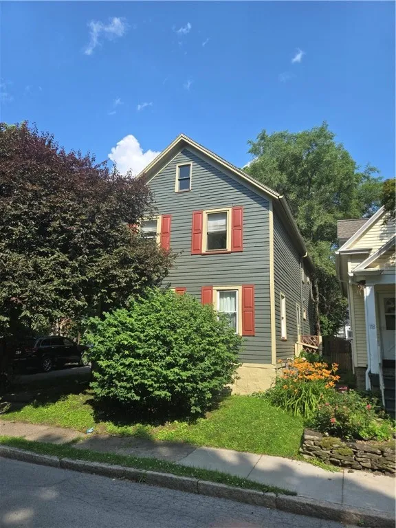 114 Seager Street, Rochester, New York 14620, Rochester, New York 14620, 2 Bedrooms Bedrooms, 5 Rooms Rooms,1 BathroomBathrooms,Residential Lease,For Rent,114 Seager Street, Rochester, New York 14620,R1627229