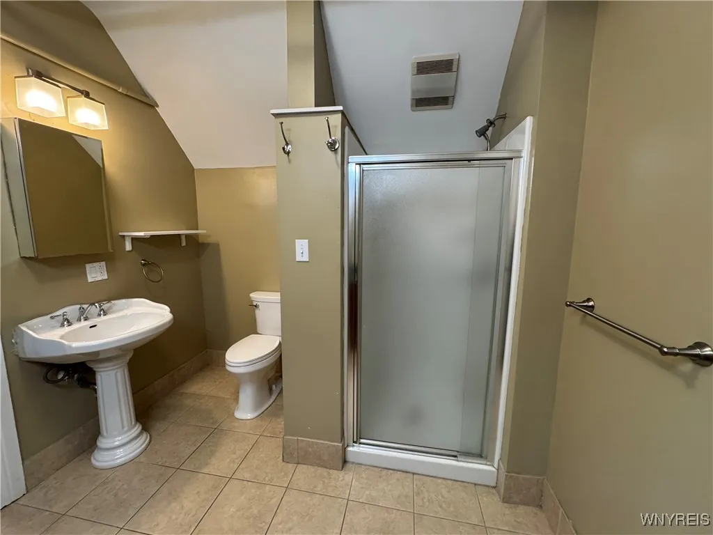 1115 Delaware Avenue, Buffalo, New York 14209, Buffalo, New York 14209, 3 Bedrooms Bedrooms, 9 Rooms Rooms,2 BathroomsBathrooms,Residential Lease,For Rent,1115 Delaware Avenue, Buffalo, New York 14209,B1627123