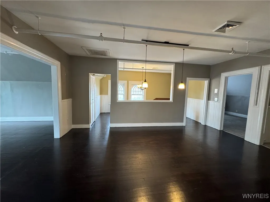 1115 Delaware Avenue, Buffalo, New York 14209, Buffalo, New York 14209, 3 Bedrooms Bedrooms, 9 Rooms Rooms,2 BathroomsBathrooms,Residential Lease,For Rent,1115 Delaware Avenue, Buffalo, New York 14209,B1627123
