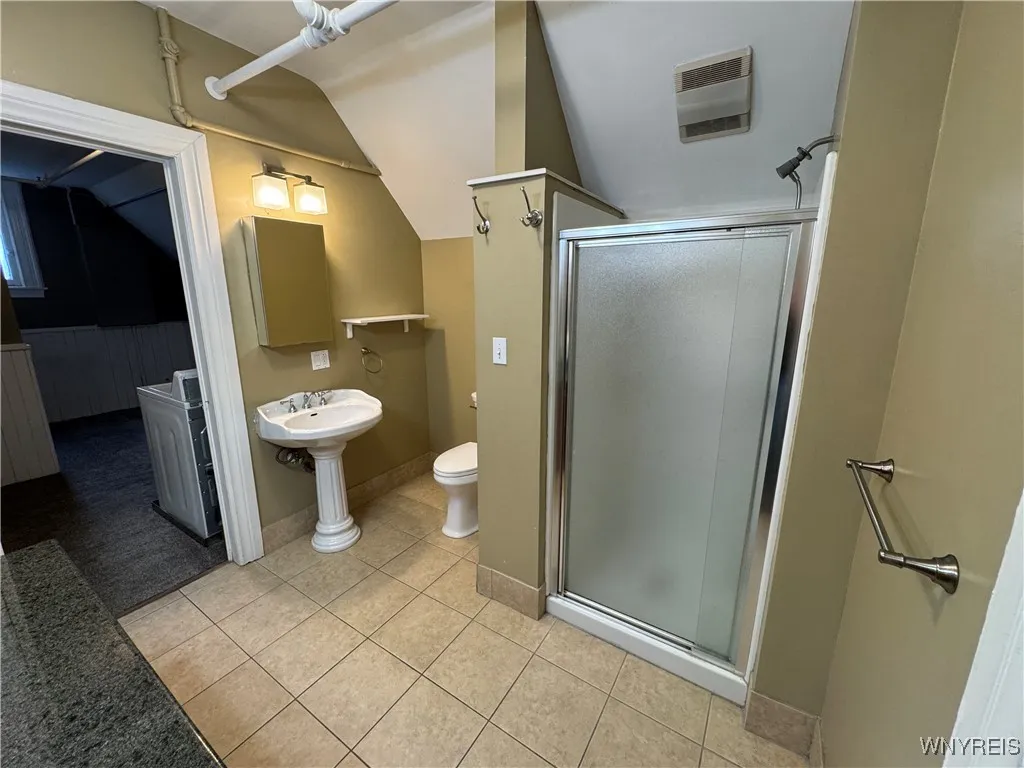 1115 Delaware Avenue, Buffalo, New York 14209, Buffalo, New York 14209, 3 Bedrooms Bedrooms, 9 Rooms Rooms,2 BathroomsBathrooms,Residential Lease,For Rent,1115 Delaware Avenue, Buffalo, New York 14209,B1627123