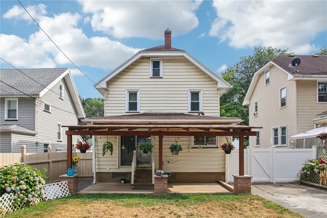 130 Cheltenham Road, Rochester, New York 14612, Rochester, New York 14612, 3 Bedrooms Bedrooms, 8 Rooms Rooms,2 BathroomsBathrooms,Residential,Closed,130 Cheltenham Road, Rochester, New York 14612,0,R1626776