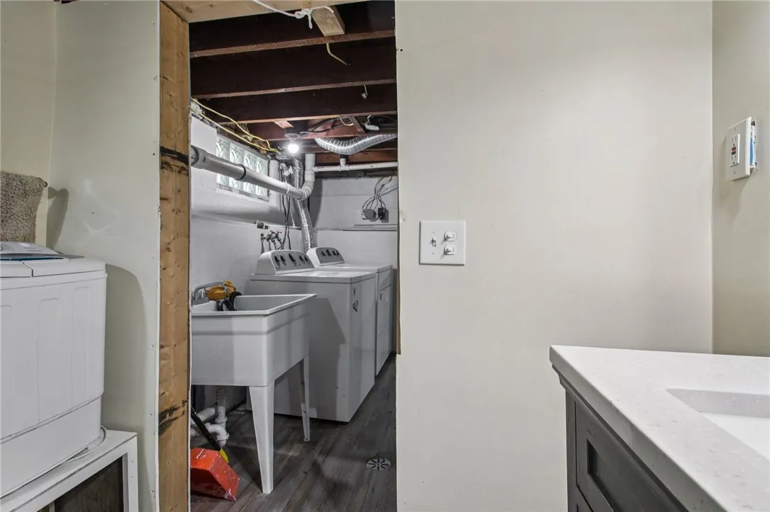 130 Cheltenham Road, Rochester, New York 14612, Rochester, New York 14612, 3 Bedrooms Bedrooms, 8 Rooms Rooms,2 BathroomsBathrooms,Residential,Closed,130 Cheltenham Road, Rochester, New York 14612,0,R1626776