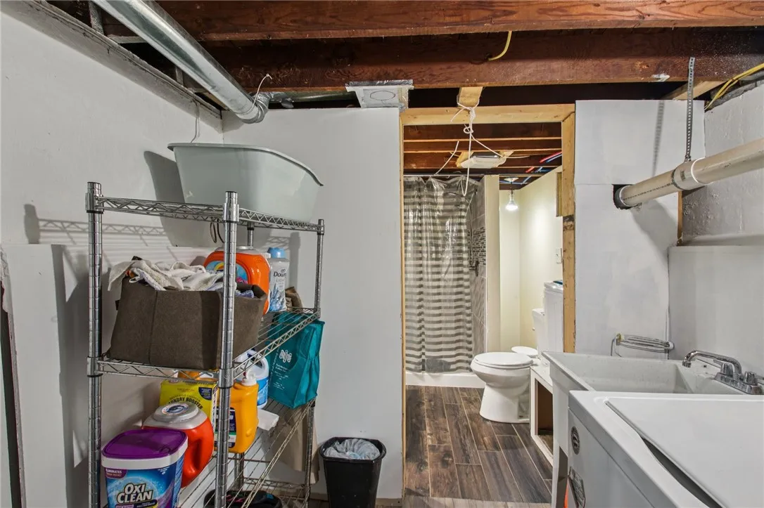 130 Cheltenham Road, Rochester, New York 14612, Rochester, New York 14612, 3 Bedrooms Bedrooms, 8 Rooms Rooms,2 BathroomsBathrooms,Residential,Closed,130 Cheltenham Road, Rochester, New York 14612,0,R1626776