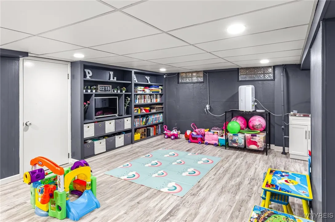79 Hemlock Drive, West Seneca, New York 14224, West Seneca, New York 14224, 5 Bedrooms Bedrooms, 10 Rooms Rooms,2 BathroomsBathrooms,Residential Lease,For Rent,79 Hemlock Drive, West Seneca, New York 14224,B1627239