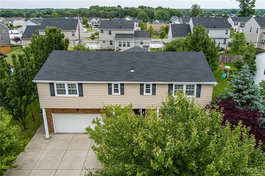 79 Hemlock Drive, West Seneca, New York 14224, West Seneca, New York 14224, 5 Bedrooms Bedrooms, 10 Rooms Rooms,2 BathroomsBathrooms,Residential Lease,For Rent,79 Hemlock Drive, West Seneca, New York 14224,B1627239