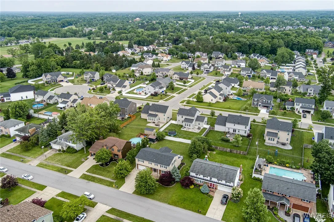 79 Hemlock Drive, West Seneca, New York 14224, West Seneca, New York 14224, 5 Bedrooms Bedrooms, 10 Rooms Rooms,2 BathroomsBathrooms,Residential Lease,For Rent,79 Hemlock Drive, West Seneca, New York 14224,B1627239