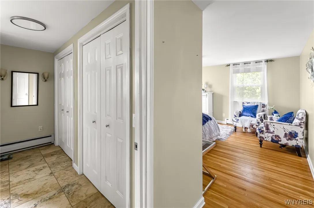 Master looking into en-suite hand bedroom