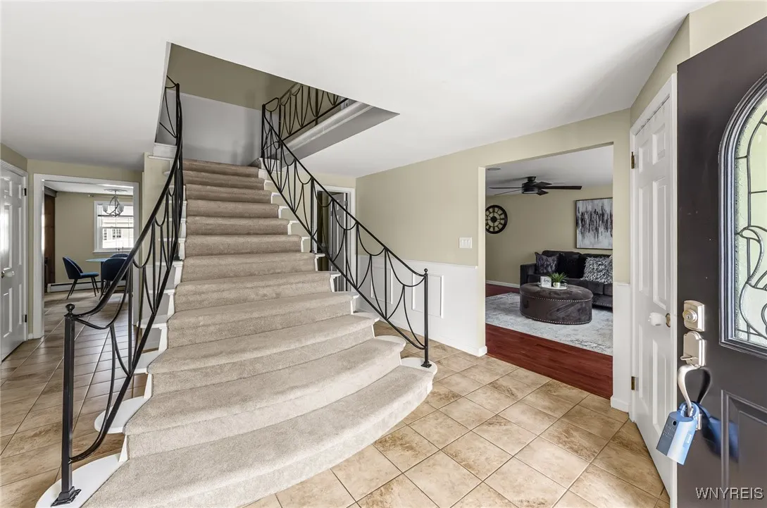 79 Hemlock Drive, West Seneca, New York 14224, West Seneca, New York 14224, 5 Bedrooms Bedrooms, 10 Rooms Rooms,2 BathroomsBathrooms,Residential Lease,For Rent,79 Hemlock Drive, West Seneca, New York 14224,B1627239