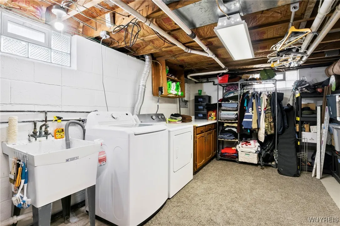 319 Green Acres Road, Tonawanda, New York 14150, Tonawanda, New York 14150, 3 Bedrooms Bedrooms, 7 Rooms Rooms,2 BathroomsBathrooms,Residential,Closed,319 Green Acres Road, Tonawanda, New York 14150,0,B1625805