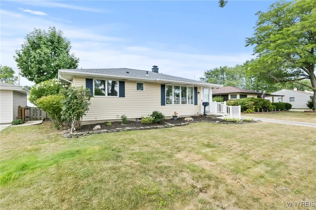 319 Green Acres Road, Tonawanda, New York 14150, Tonawanda, New York 14150, 3 Bedrooms Bedrooms, 7 Rooms Rooms,2 BathroomsBathrooms,Residential,Closed,319 Green Acres Road, Tonawanda, New York 14150,0,B1625805