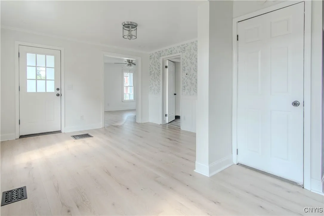 862 West Main Street, Watertown City, New York 136, Watertown City, New York 13601, 3 Bedrooms Bedrooms, 6 Rooms Rooms,2 BathroomsBathrooms,Residential,Closed,862 West Main Street, Watertown City, New York 136,0,S1626633