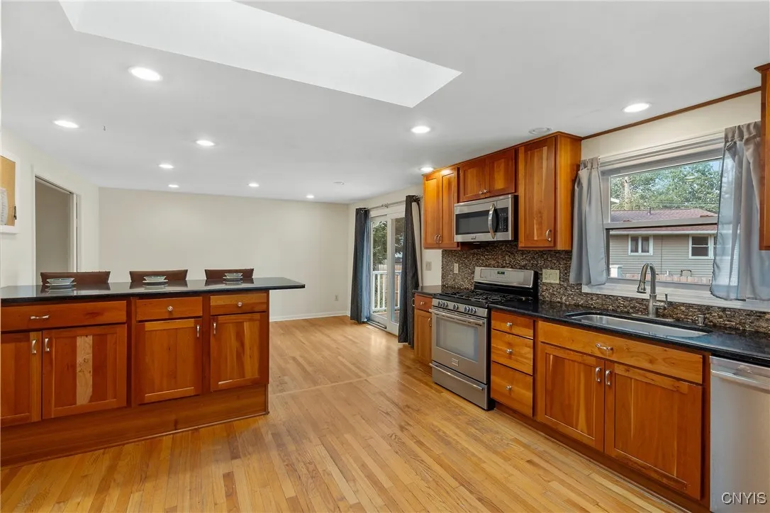 7972 Orion Path, Clay, New York 13090, Clay, New York 13090, 3 Bedrooms Bedrooms, 8 Rooms Rooms,2 BathroomsBathrooms,Residential,Closed,7972 Orion Path, Clay, New York 13090,0,S1626317