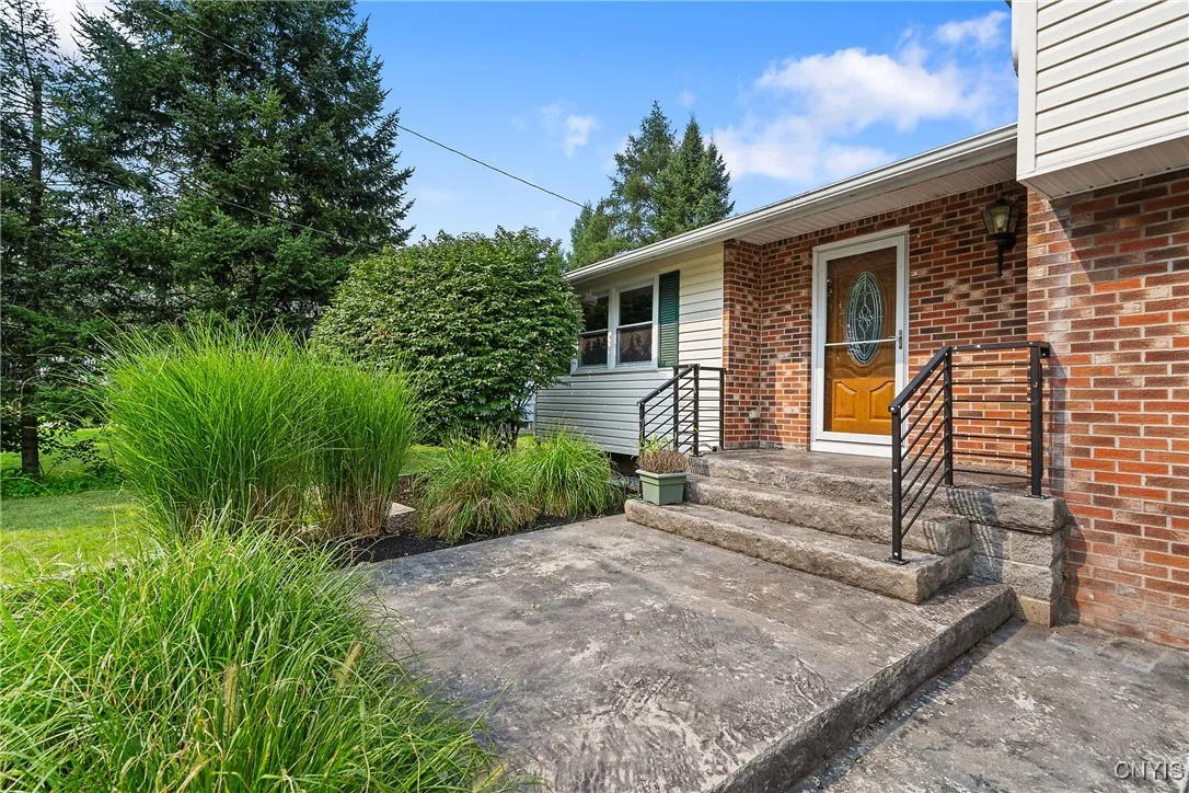 7972 Orion Path, Clay, New York 13090, Clay, New York 13090, 3 Bedrooms Bedrooms, 8 Rooms Rooms,2 BathroomsBathrooms,Residential,Closed,7972 Orion Path, Clay, New York 13090,0,S1626317