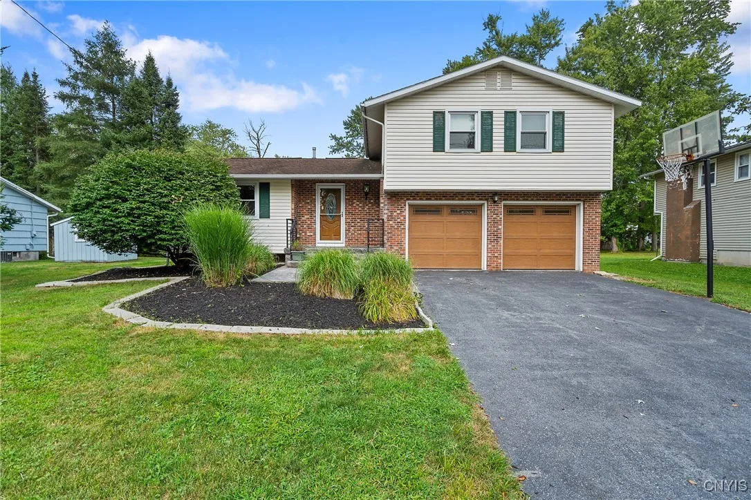 7972 Orion Path, Clay, New York 13090, Clay, New York 13090, 3 Bedrooms Bedrooms, 8 Rooms Rooms,2 BathroomsBathrooms,Residential,Closed,7972 Orion Path, Clay, New York 13090,0,S1626317