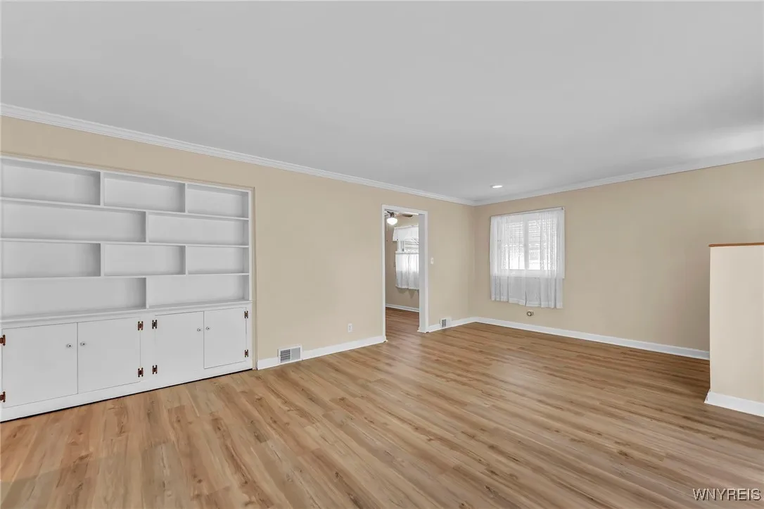 330 Glenhurst Road, Tonawanda, New York 14150, Tonawanda, New York 14150, 3 Bedrooms Bedrooms, 7 Rooms Rooms,1 BathroomBathrooms,Residential,For Sale,330 Glenhurst Road, Tonawanda, New York 14150,B1626863