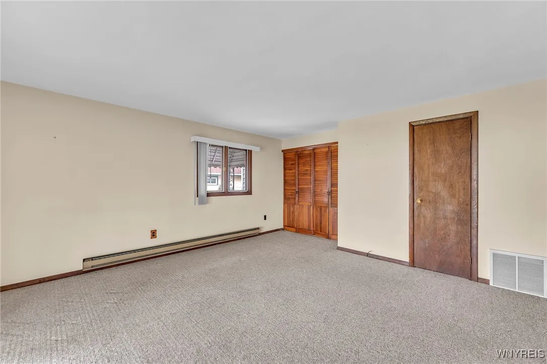 330 Glenhurst Road, Tonawanda, New York 14150, Tonawanda, New York 14150, 3 Bedrooms Bedrooms, 7 Rooms Rooms,1 BathroomBathrooms,Residential,For Sale,330 Glenhurst Road, Tonawanda, New York 14150,B1626863