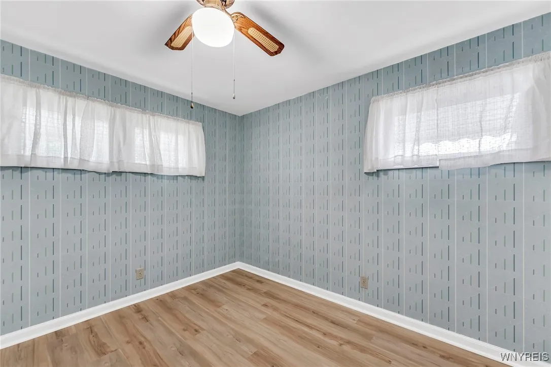 330 Glenhurst Road, Tonawanda, New York 14150, Tonawanda, New York 14150, 3 Bedrooms Bedrooms, 7 Rooms Rooms,1 BathroomBathrooms,Residential,For Sale,330 Glenhurst Road, Tonawanda, New York 14150,B1626863